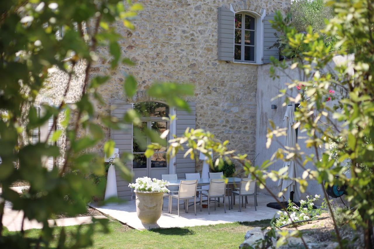 L'Elegante Bastide En Pierre Avec Vue Sur Le Vieux Village De Мужен Экстерьер фото